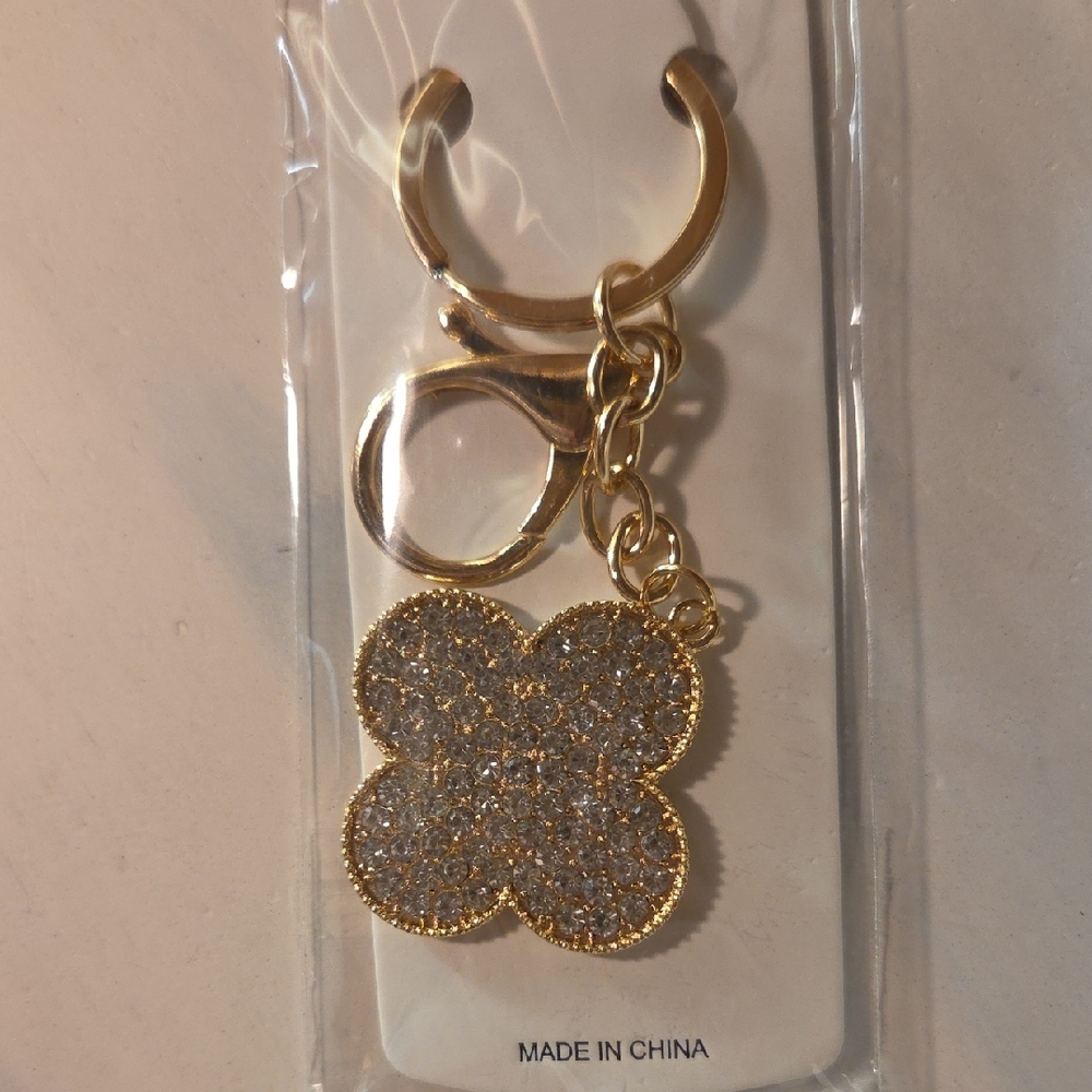 5 For 25 Gold Clover Hang Tag